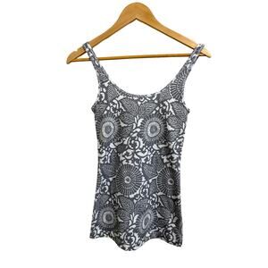 Lululemon Daily Tank Beachy Floral White Fossil Wee‎ Stripe White Fossil size 2